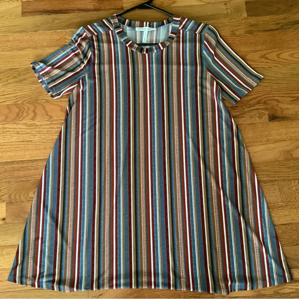 BCBGeneration sz M Striped Mini Dress/Tunic Top - Multicolor Short Sleeves Great